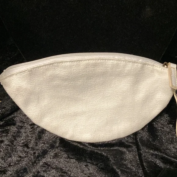 Wooden Beaded Wristlet - Picture 3 of 6